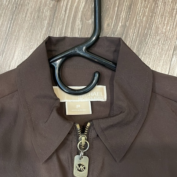 Bundle of 4 Tops - Picture 3 of 6